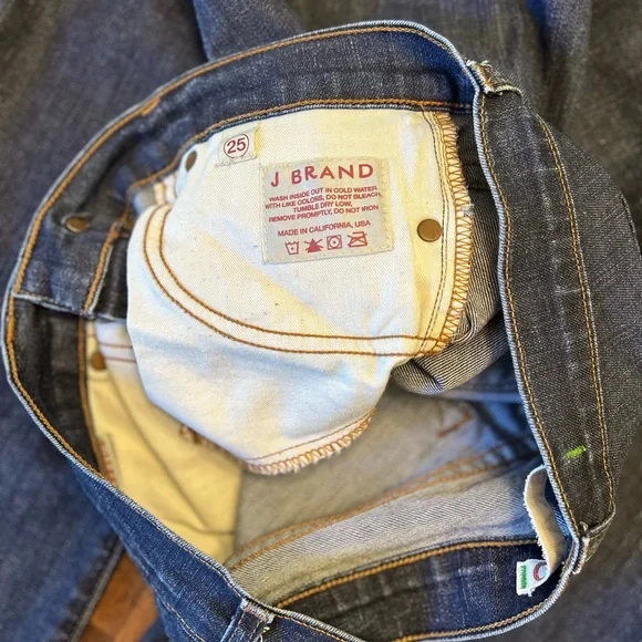 J Brand Mae Flare Jeans in Pure Size 25 - Picture 6 of 6